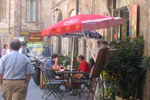 This is NOT an unverified 'web portal' or online directory - we select only those places that satisfy our criteria for price, quality, charm and location. The places to stay presented here are particularly suitable for accommodation only short-breaks. Places to stay have been carefully selected so that you can reach them easily - ideal for long weekends and short break holidays when short transfer times are important.